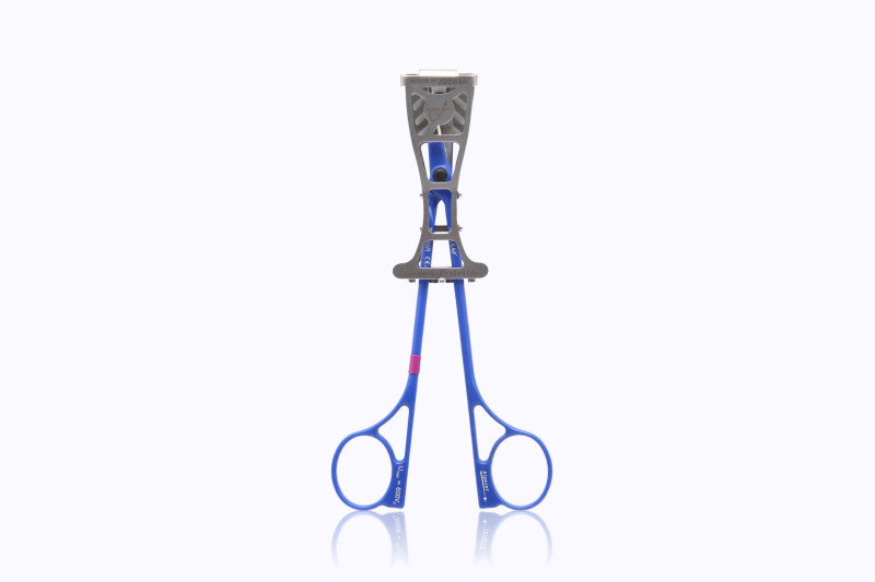 Aesculap Stevens Bipojet Bipolar Dissecting Scissors, Curved, Tenotomy Tip, Insulated, 6.25" 160mm, Reusable w/JG884R Ceramic Protector